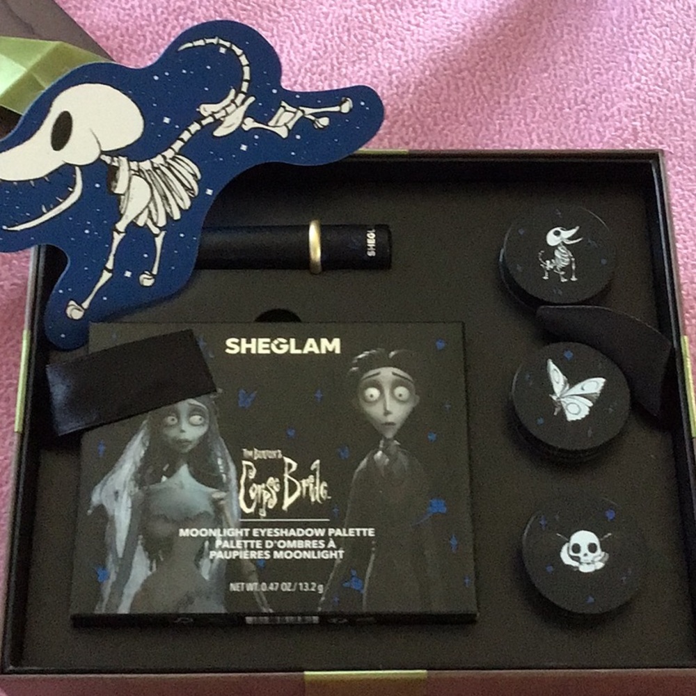 SheGlam Tim Burton’s Corpse Bride Limited Collection 10 pieces. Eye palette Lips